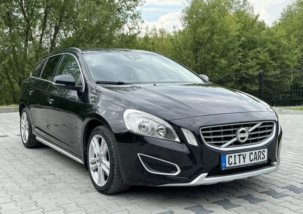 Volvo V60 cena 35900 przebieg: 216000, rok produkcji 2011 z Rzeszów małe 301